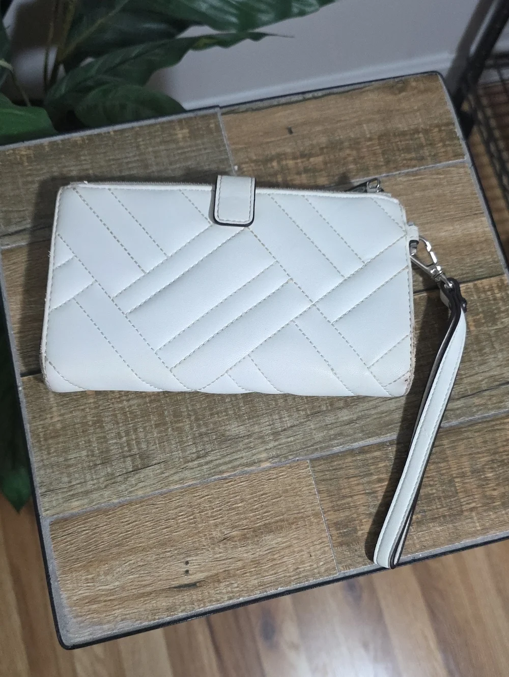 Michael Kors Quilted Peyron White Leather Wristlet Wallet